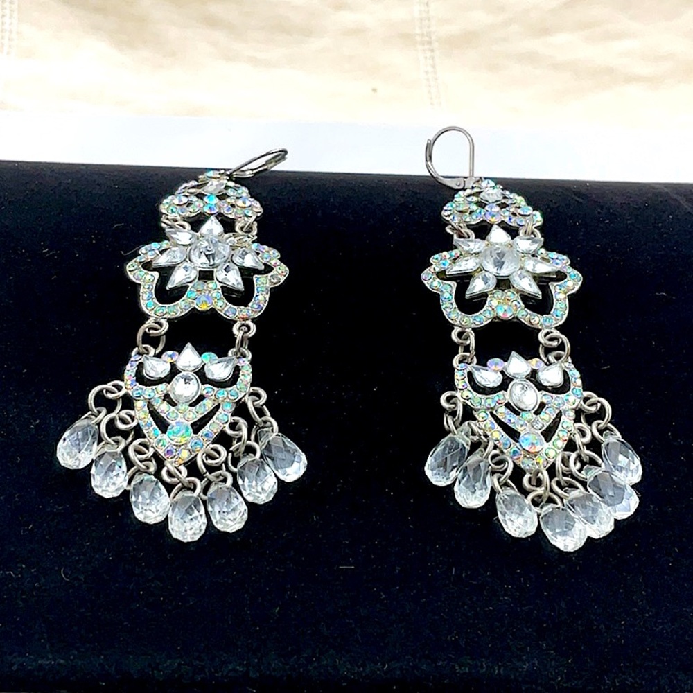Vtg. Lever Back Three Tiered Earrings With Aurora Borealis Rhinestones - Picture 2 of 5